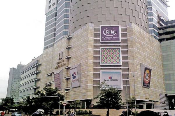 Disebut Mall High-End, Segini Harga Tas Branded yang Dipakai Pengunjung  Plaza Senayan Jakarta