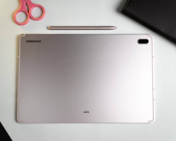 Tab s9 fe 128. Планшет Samsung Galaxy Tab s9 Fe 5g 256 ГБ розовый + стилус. Galaxy Tab s6 Lite 10.4 и Tab s7 Fe 12.4.