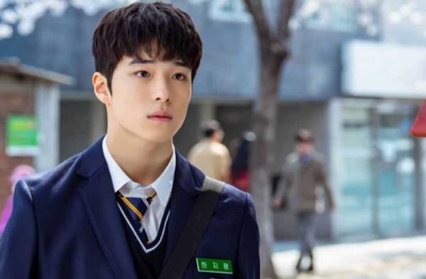 Deretan Aktor Korea yang Wamil dalam Usia Muda, Jadi Berkah dalam Karier