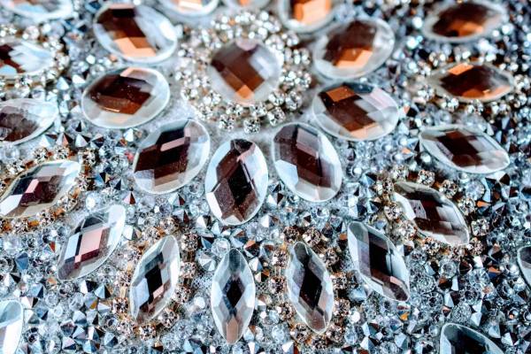 Siap-siap Jadi Sultan, Ilmuwan Temukan Cara Ubah Botol Plastik Jadi Berlian