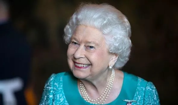 Alasan Ratu Elizabeth II Selalu Tampil dengan Gaya Rambut yang Sama Bertahun-tahun