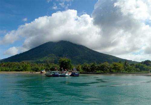 4 Pulau Terpencil di Indonesia, Cocok untuk Honeymoon