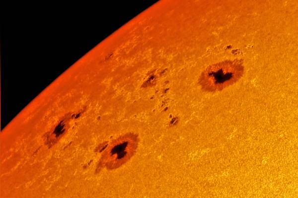 Kaleidoskop sains: 5 badai matahari yang mengejutkan untuk tahun 2022