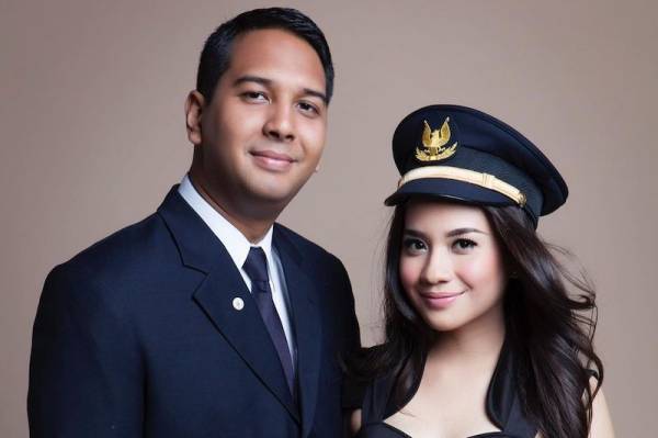 5 Artis indonesia yang Menikah dengan Pilot, Nomor 4 Mundur dari Dunia Hiburan