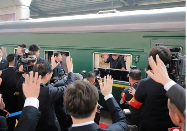 8 Facts about Kim Jong Un's Luxurious Armored Train, It Only Travels 60 Km per Hour and is Equipped with a Luxury Restaurant