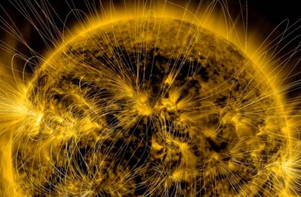 Large Eruption on the Sun Forms a Fiery Canyon 96,560 Km Long, Becoming a Serious Warning