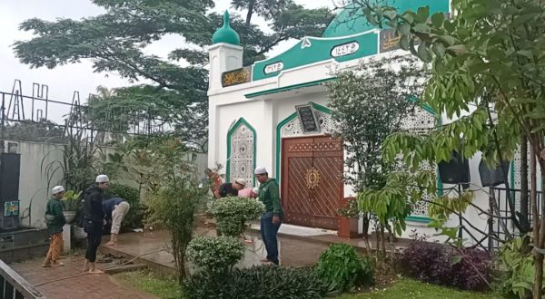 Ribuan Jemaah Pelayat Habib Hasan Padati Masjid Nurul Musthofa Center