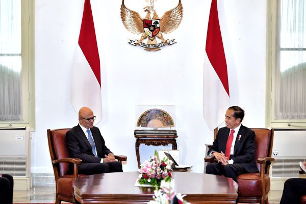 Presiden Jokowi Berharap Microsoft Bangun Pusat Penelitian ke IKN