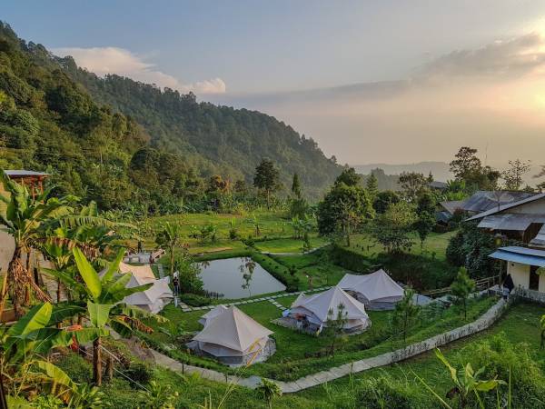 7 Glamping di Bogor dengan Pemandangan Cantik, Tempat Istirahat Damai Tengah Alam