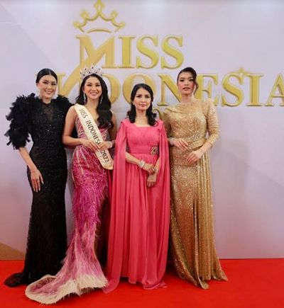 Intip Pesona Liliana Tanoesoedibjo di Red Carpet Miss Indonesia 2024