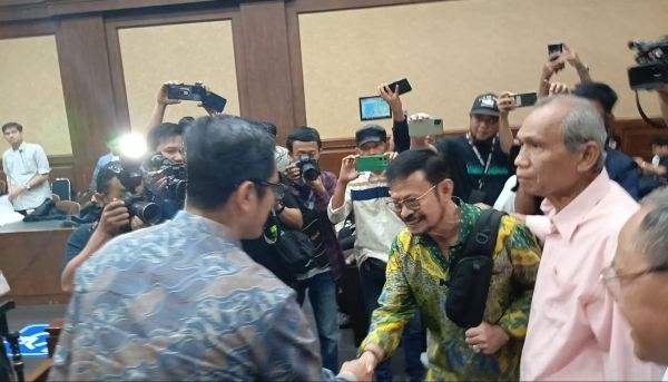 Penampakan Mantan Jubir KPK Febri Diansyah Tiba di Pengadilan Tipikor