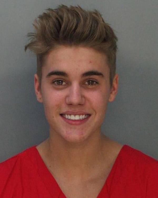 9 Foto Artis saat Ditangkap Polisi, Justin Bieber Menolak Masuk Penjara
